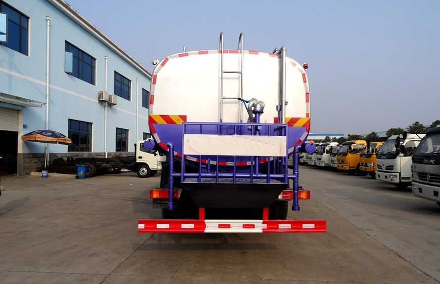 东风天龙20吨洒水车【热销】