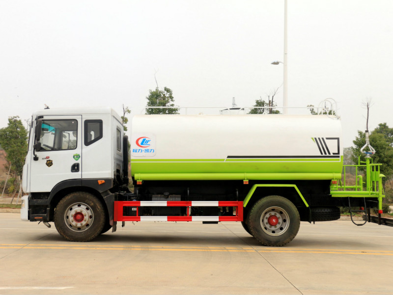 12吨东风D9洒水车【热销】